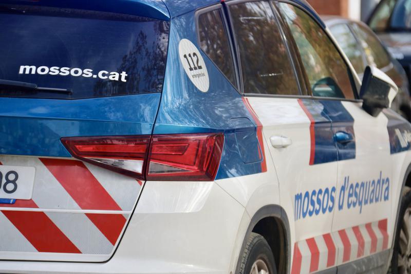 Els Mossos investiguen un acte vandàlic amb una vintena de cotxes amb les rodes punxades a Tortosa