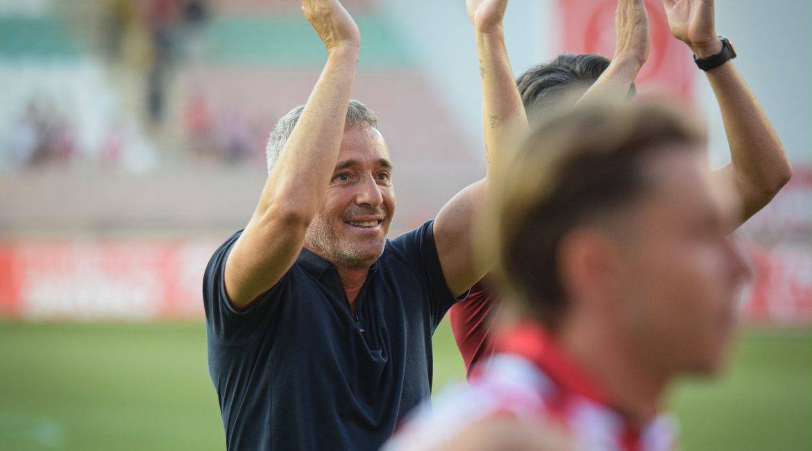 Cano acaba de renovar per a la pròxima temporada - Zamora CF Cano acaba de renovar per a la pròxima temporada