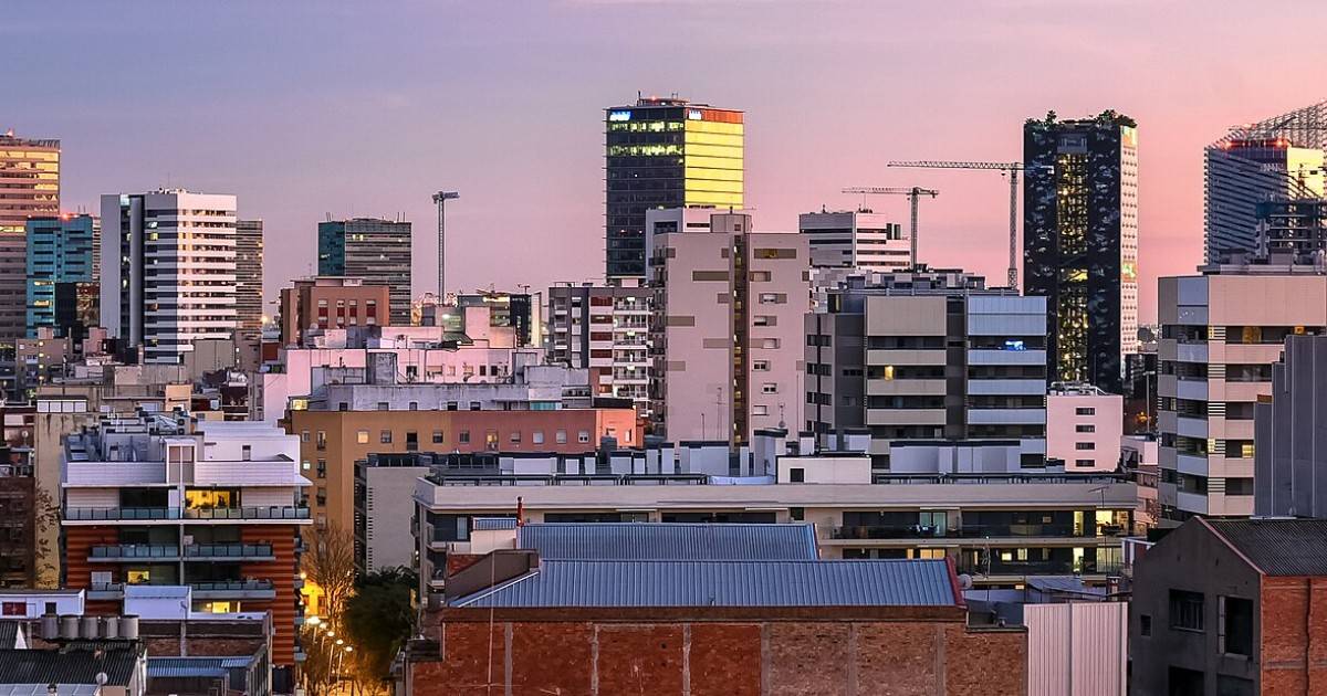 Tres detinguts amb un quilo de cocaïna i 15.000 euros a l'Hospitalet de Llobregat