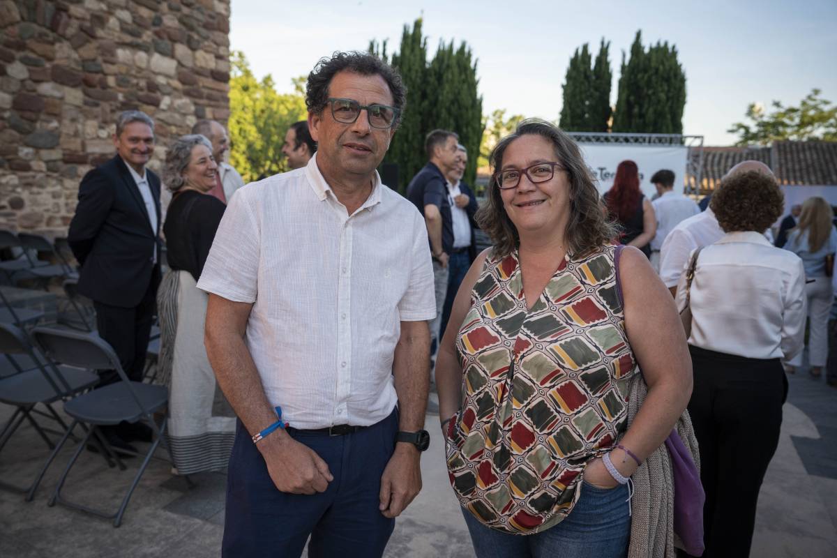 Ricard Figueras i Mireia Bautista - NEBRIDI ARÓZTEGUI Ricard Figueras i Mireia Bautista