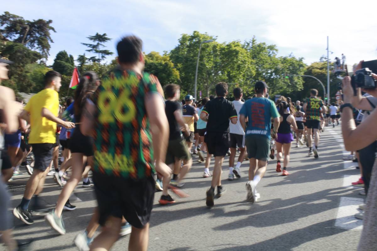 Més de 3.000 persones participen a la Cursa Antiracista de Barcelona 
