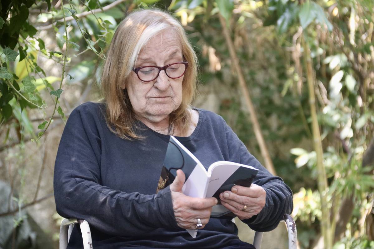 La poetessa de Terrassa Marta Pessarrodona publica "Re(visions)", un recull de poemes íntims i retrospectius