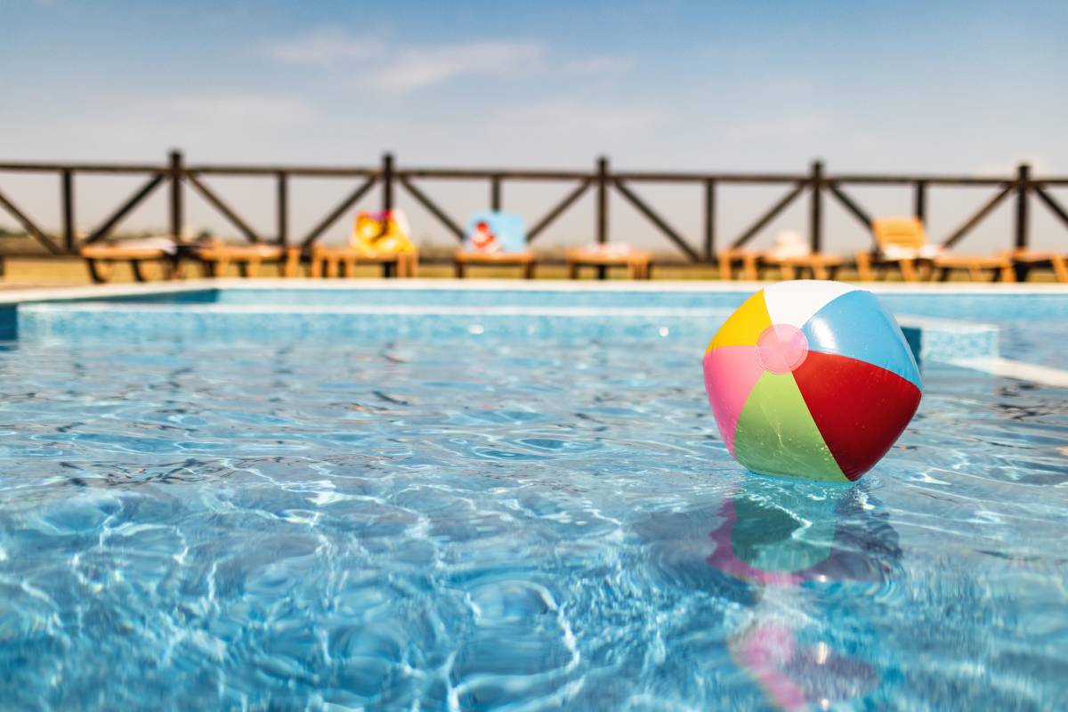 Cinc consells per evitar les infeccions a la piscina aquest estiu: «Són petits hàbits que marquen una gran diferència»