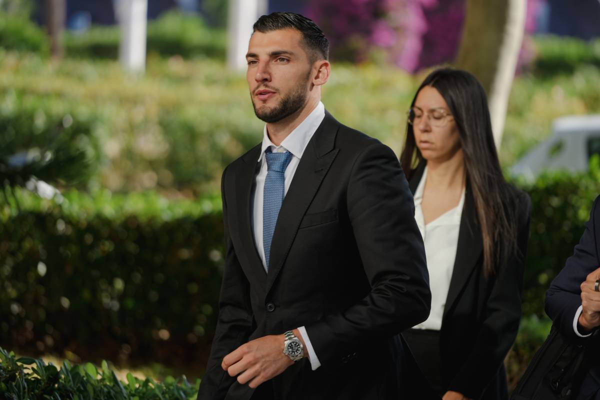 Condemnen a vuit anys i mig de presó el futbolista Rafa Mir per violació