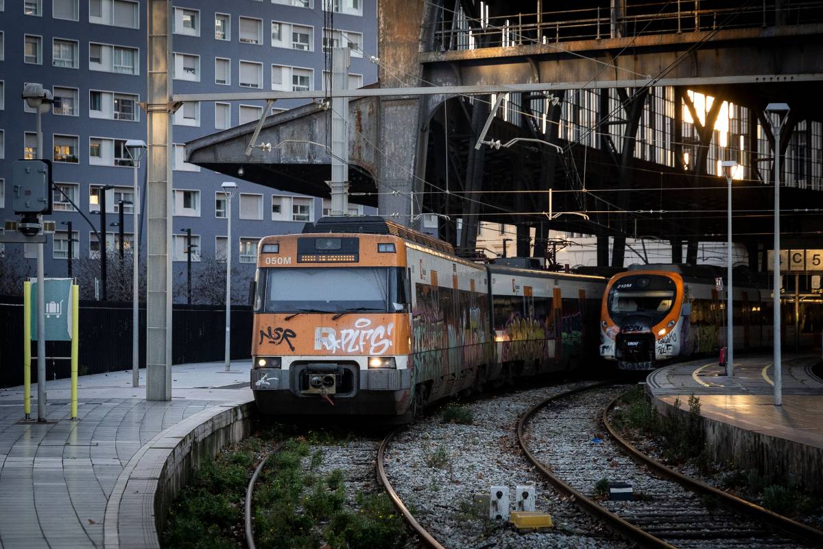 Sis de cada deu trens de Rodalies va arribar tard el juliol