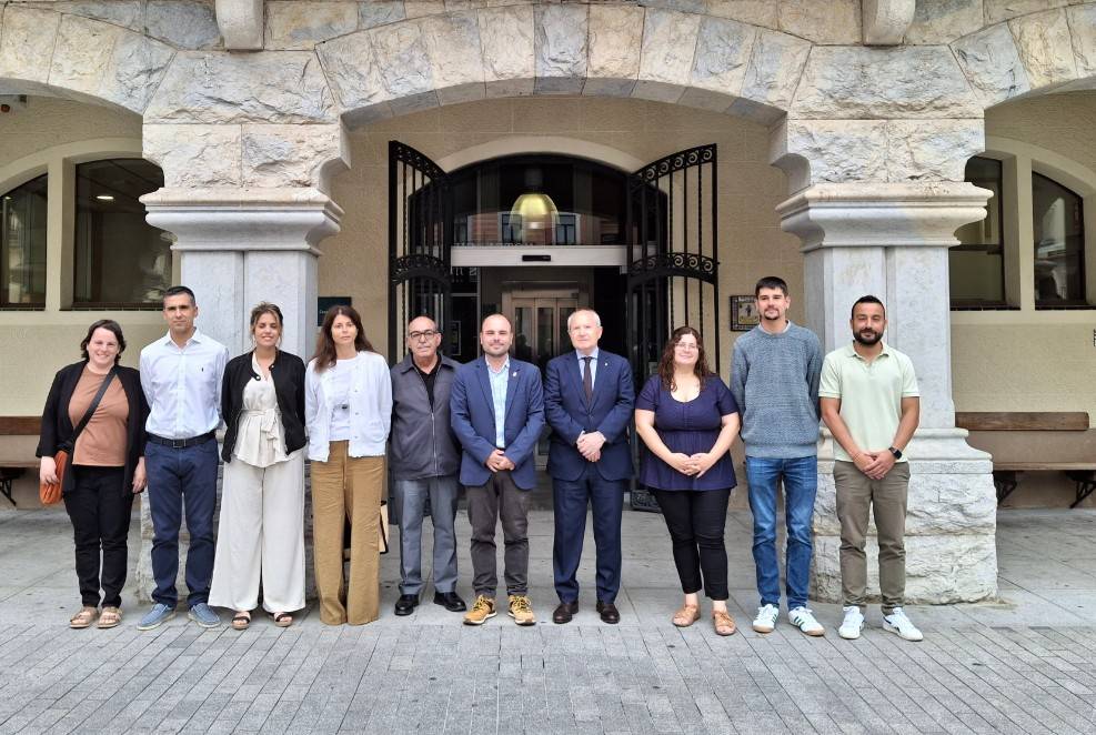 La visita de José Montilla a Sant Celoni reobre la tensió amb els independentistes de la Batllòria