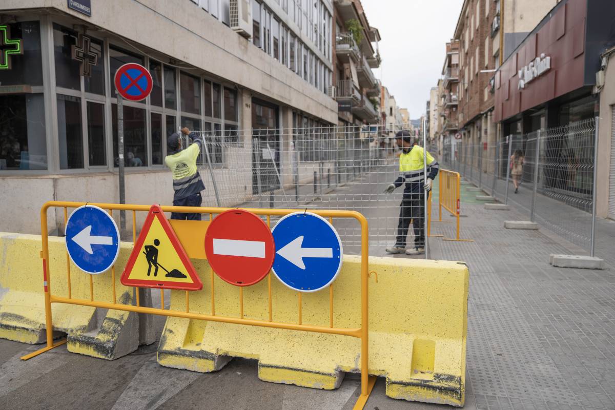 Primer dia del tall al trànsit del carrer d’Arquimedes, que durarà vuit mesos