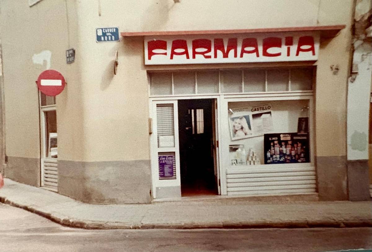 Farmàcia Izquierdo Magaña, l`any 1976 - Farmàcia Izquierdo Magaña, l`any 1976