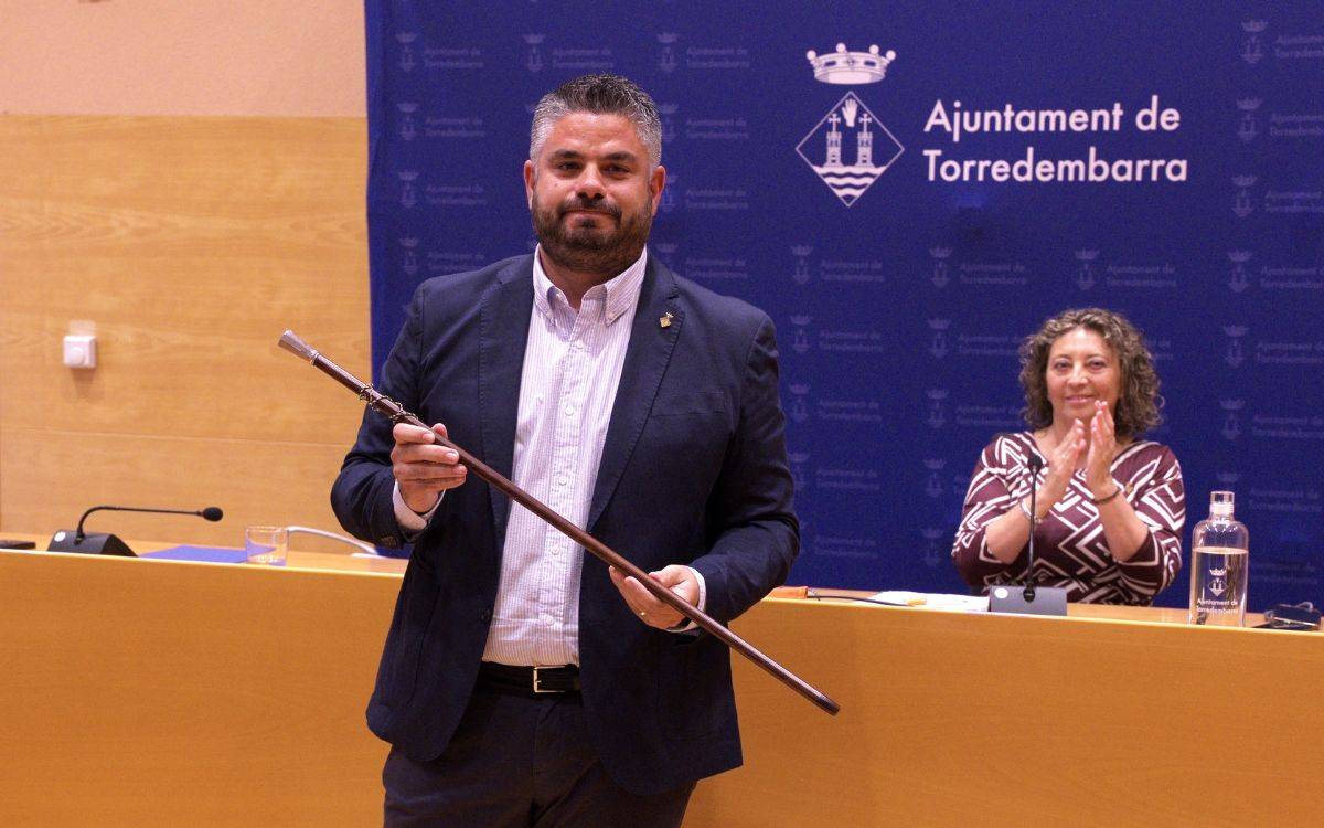 El nou alcalde de Torredembarra, Raúl García, manté l'estructura del govern municipal