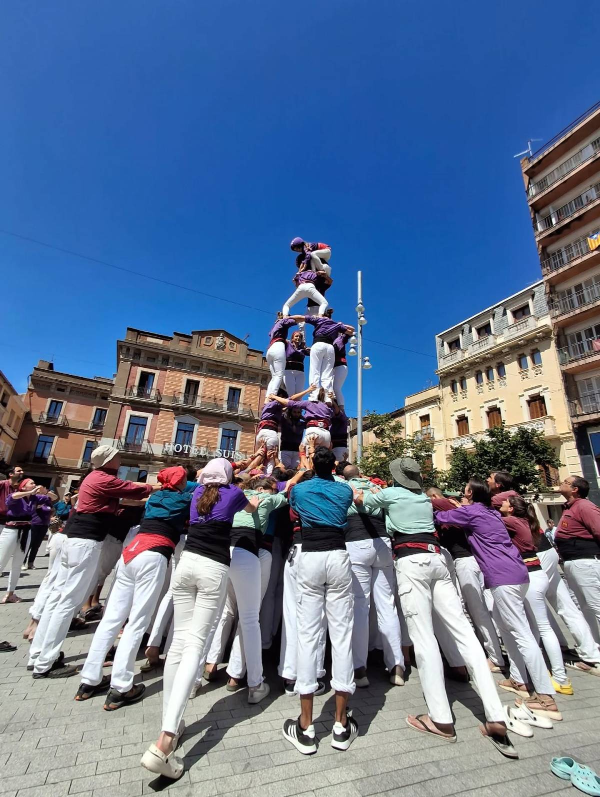 Dia històric pels castellers del Montseny. - AJ Sant Celoni