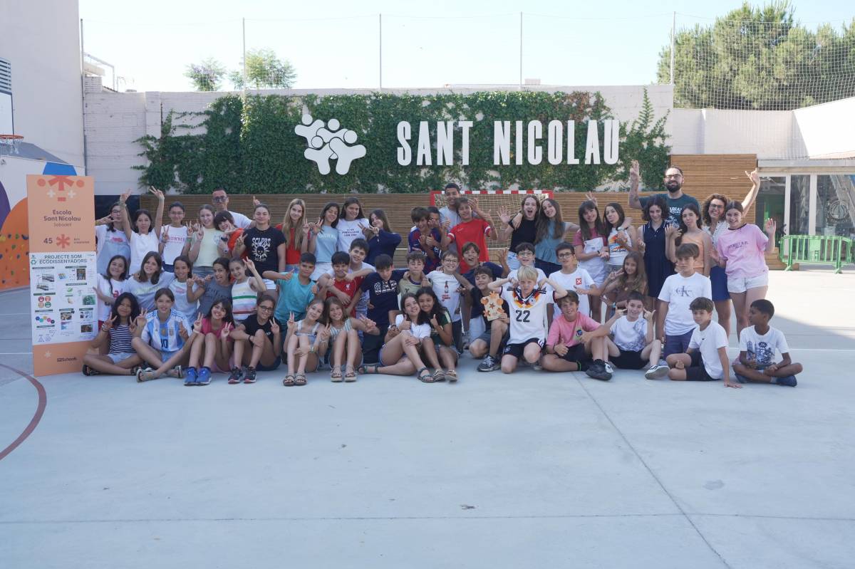 Cucs de seda i molt d'enginy: alumnes del Sant Nicolau guanyen un premi català d'innovació educativa