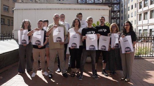 Campanya de suport a Roger Español pel judici contra els policies que li van fer perdre l'ull l'1-O