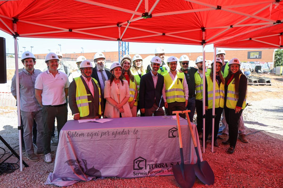 Acte de primera pedra del nou tanatori de Torra - Víctor Castillo Acte de primera pedra del nou tanatori de Torra