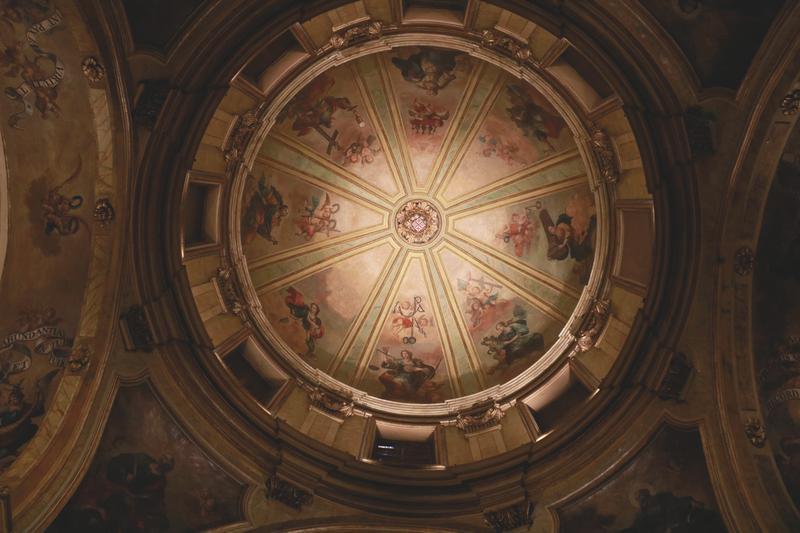 Vic recupera la memòria de Marià Colomer amb la restauració del cambril de la Pietat i una exposició