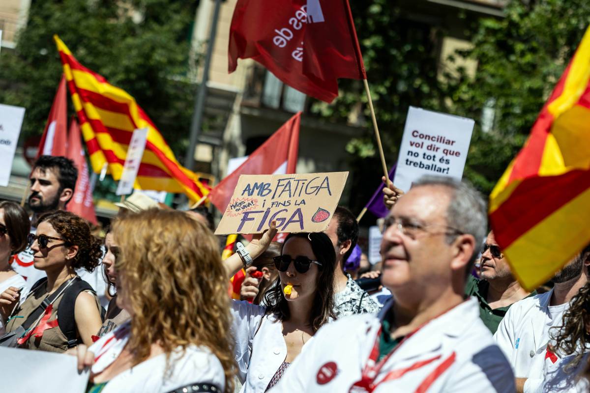 La negativa dels metges a fer hores extra força l'ajornament del 14% de les operacions no urgents