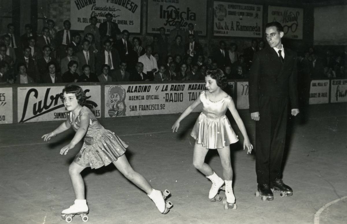 Es va celebrar un festival de patinatge en la semana de la inauguració - Joan Biarnés i Jornet (Arxiu Municipal de Terrassa) Es va celebrar un festival de patinatge en la semana de la inauguració