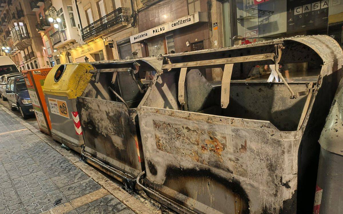 Detenen un piròman per cremar diversos contenidors a Tarragona en una sola nit