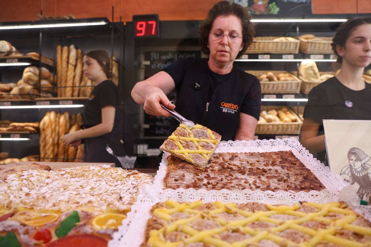 Les coques: el deliciós Sant Joan que se celebra a mossegades