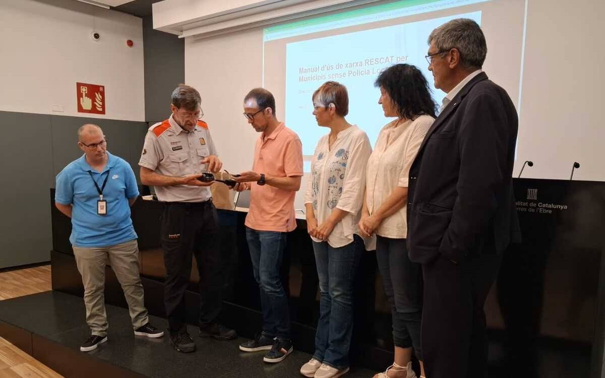 Freginals, Godall i Paüls reben terminals de la Xarxa Rescat per reforçar la resposta a emergències