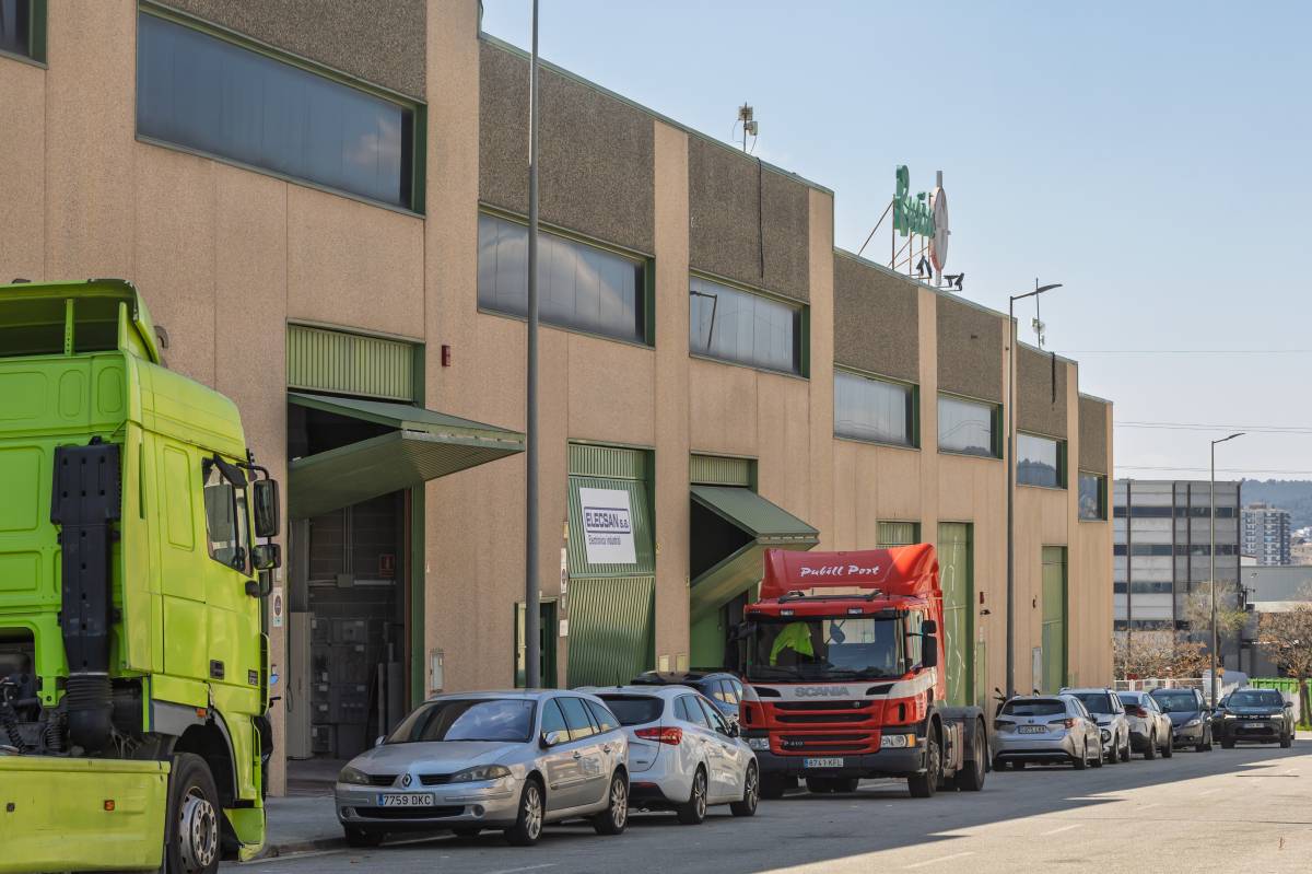 Vistiplau a l’aposta per a  la indústria, però amatents