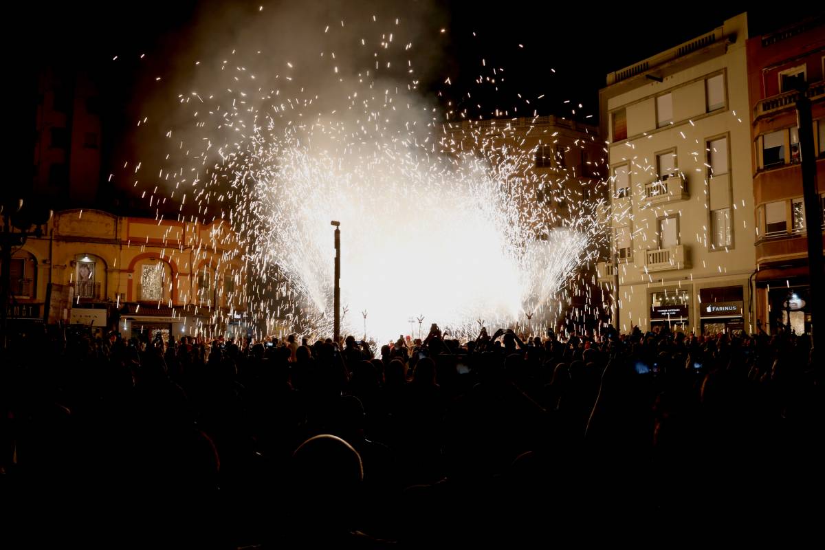 Trànsit preveu la sortida de 610.000 vehicles aquest cap de setmana i de 490.000 per la revetlla de Sant Joan