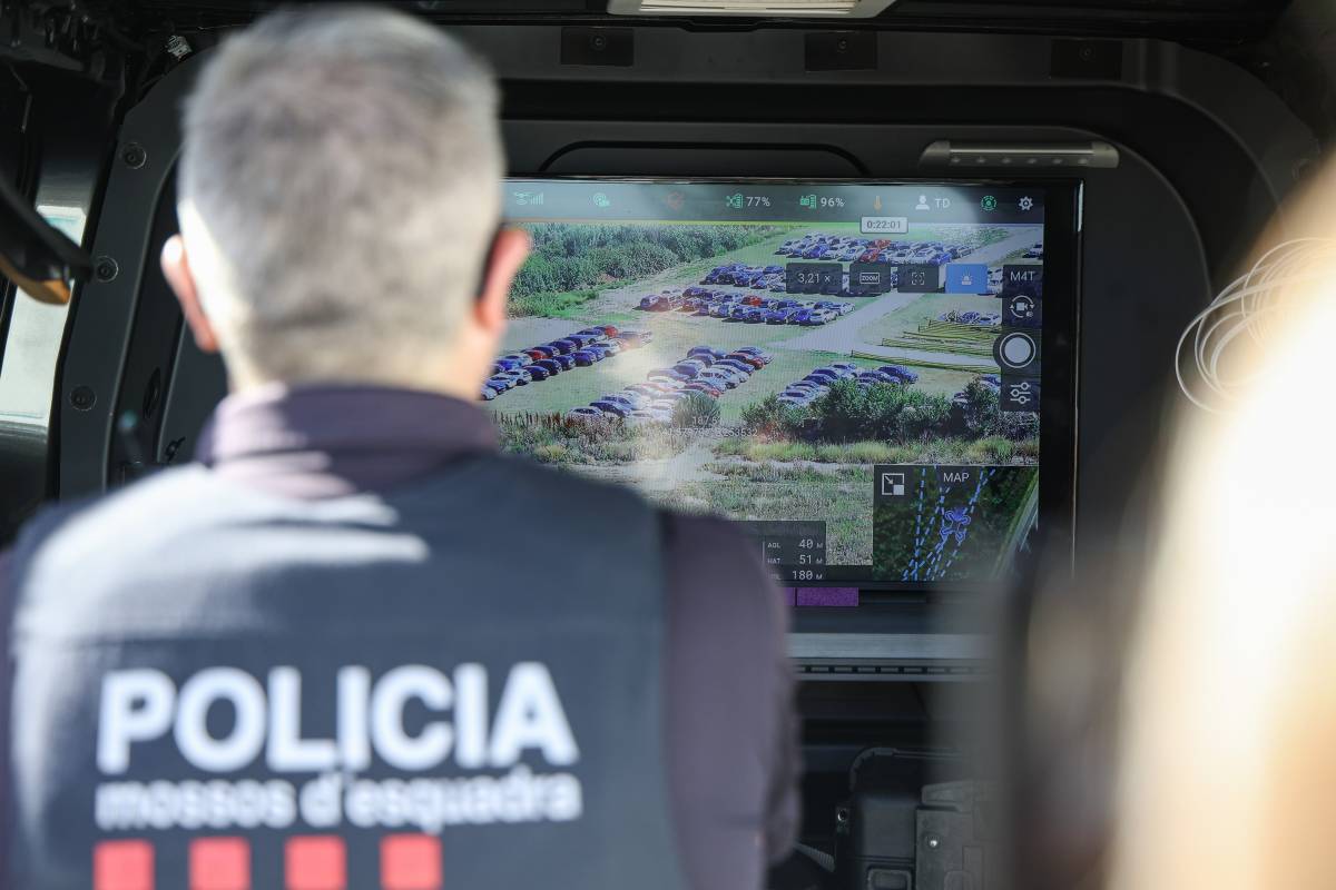 Operatiu de la unitat de drons al Circuit de Barcelona-Catalunya - Víctor Castillo Operatiu de la unitat de drons al Circuit de Barcelona-Catalunya