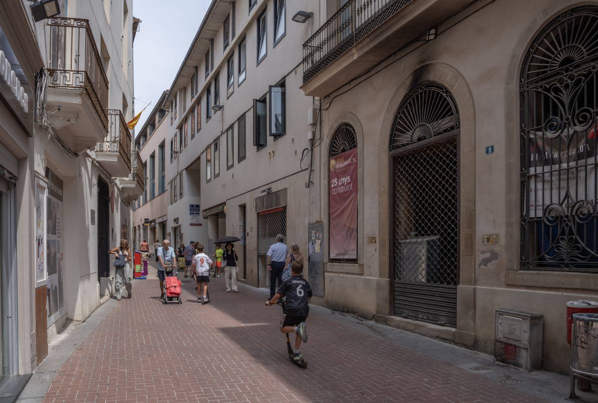 Carrer Cremat  - Nebridi Aróztegui