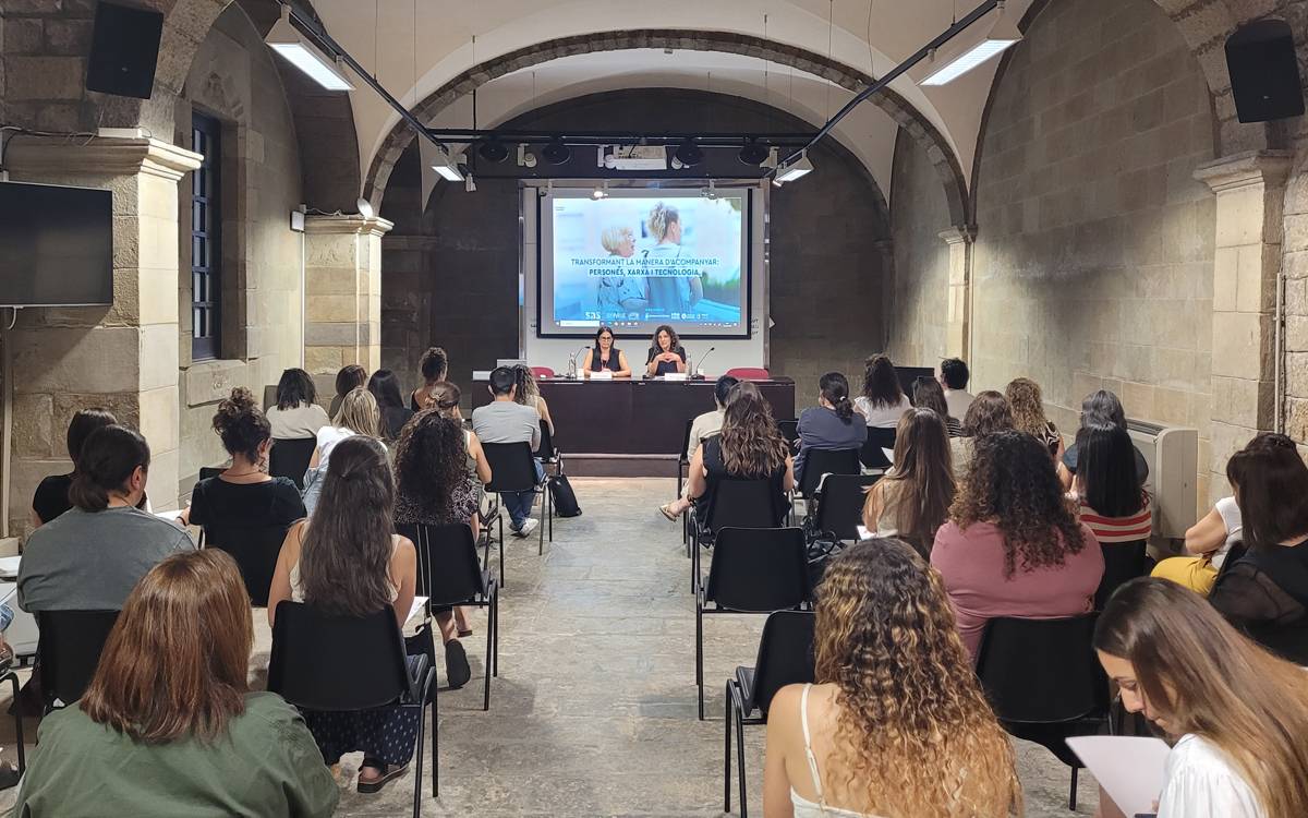 Sant Andreu Salut apropa als docents la realitat social i sanitària de Manresa