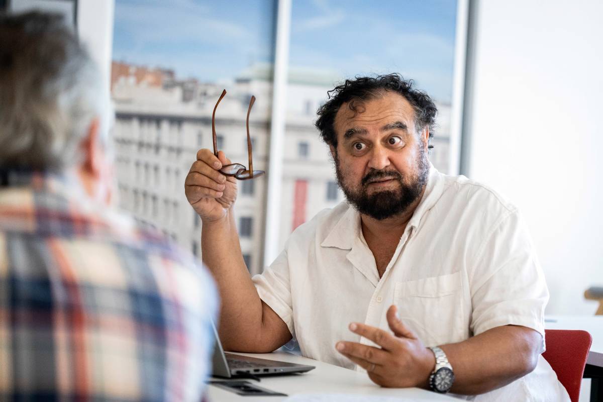 «Veurem la caiguda del dòlar com a moneda de referència»