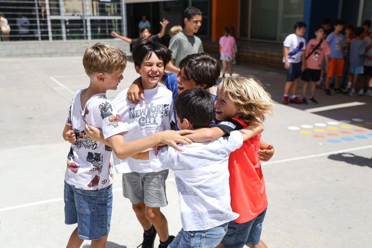 Final de curs a l`escola Sant Nicolau - Víctor Castillo Final de curs a l`escola Sant Nicolau