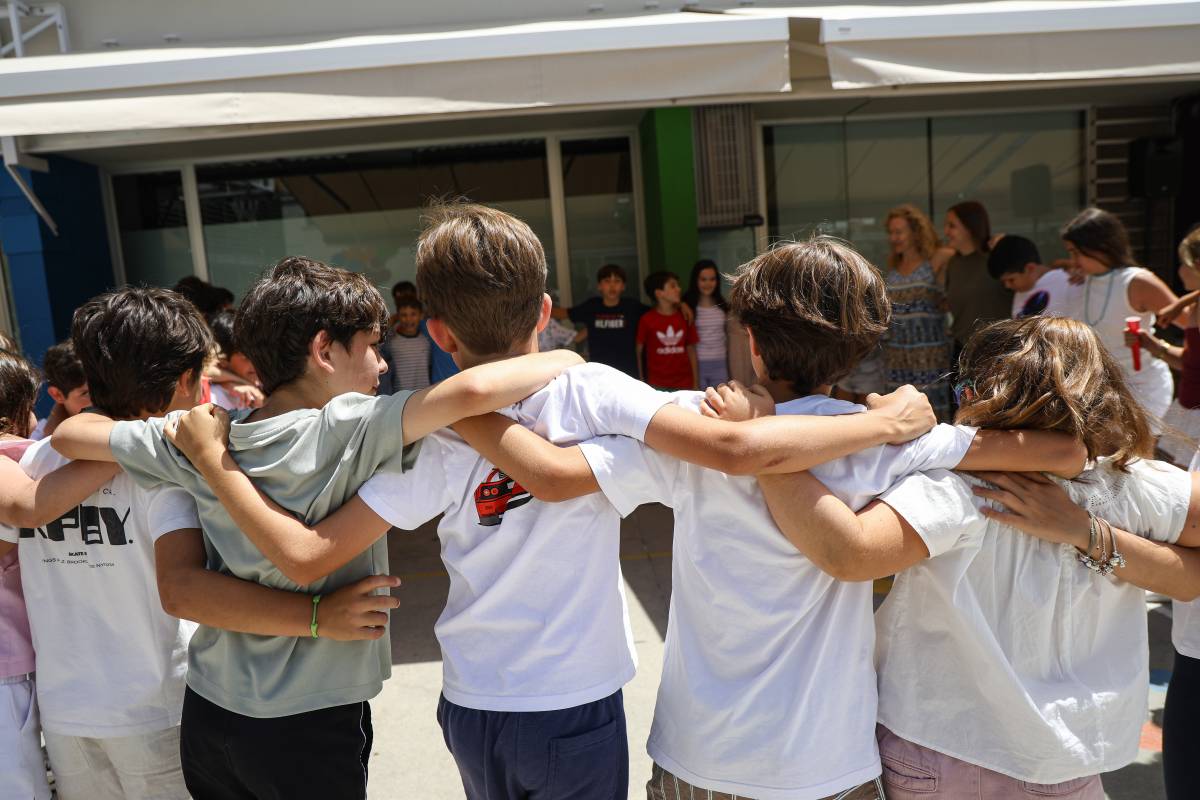 Final de curs a l`escola Sant Nicolau - Víctor Castillo Final de curs a l`escola Sant Nicolau