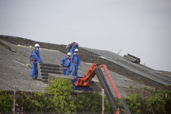 Ara, a retirar les 1.164 cobertes d’amiant de Terrassa