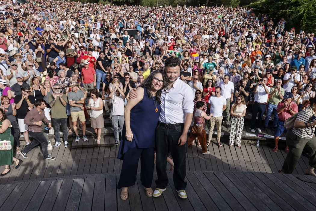 Rufián troba complicitat d'Oltra per aprofitar l'«oportunitat historica» i frenar l'extrema dreta