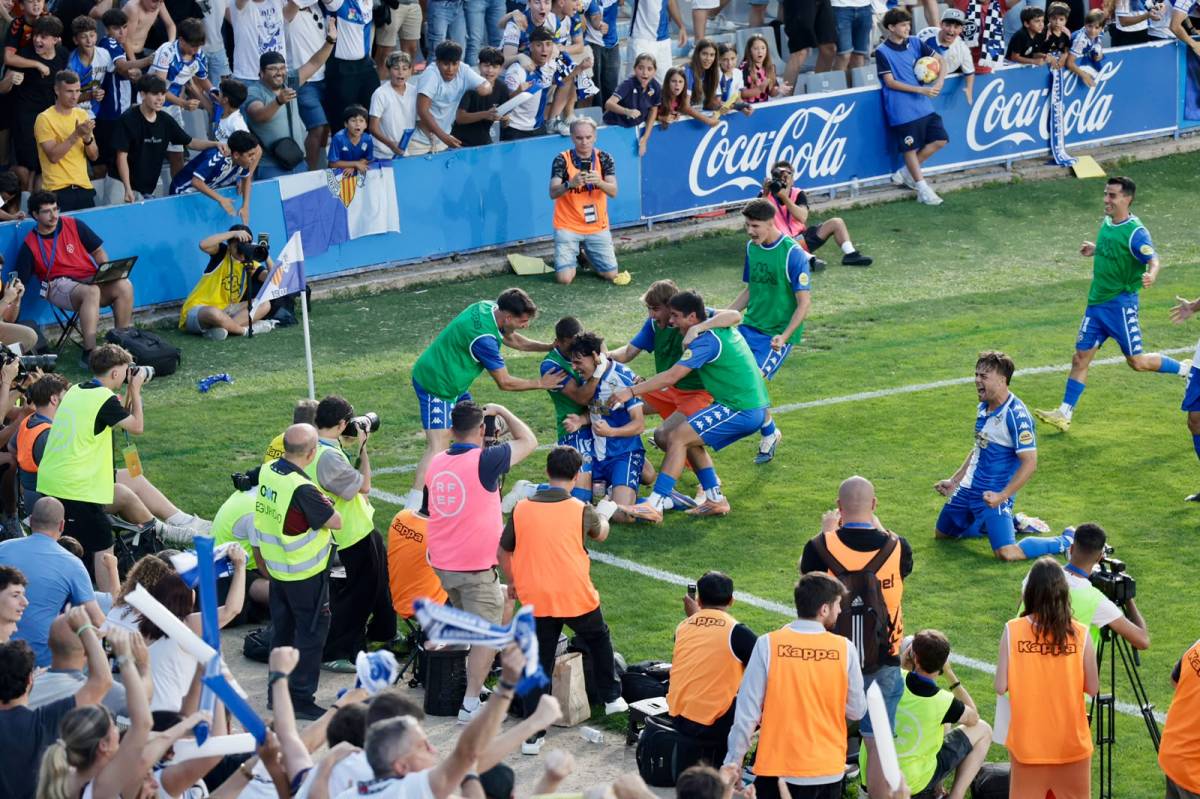 López-Pinto ha fet l`1-0 amb un golàs descomunal - Juanma Peláez López-Pinto ha fet l`1-0 amb un golàs descomunal