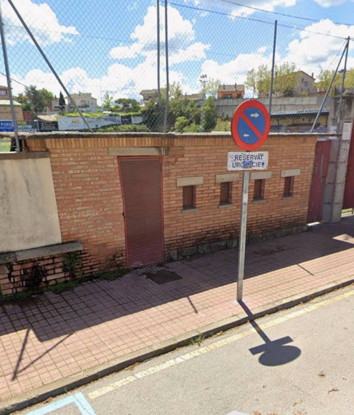 Solsona trasllada la parada d’autobús de l’Institut davant de les piscines municipals durant l’estiu
