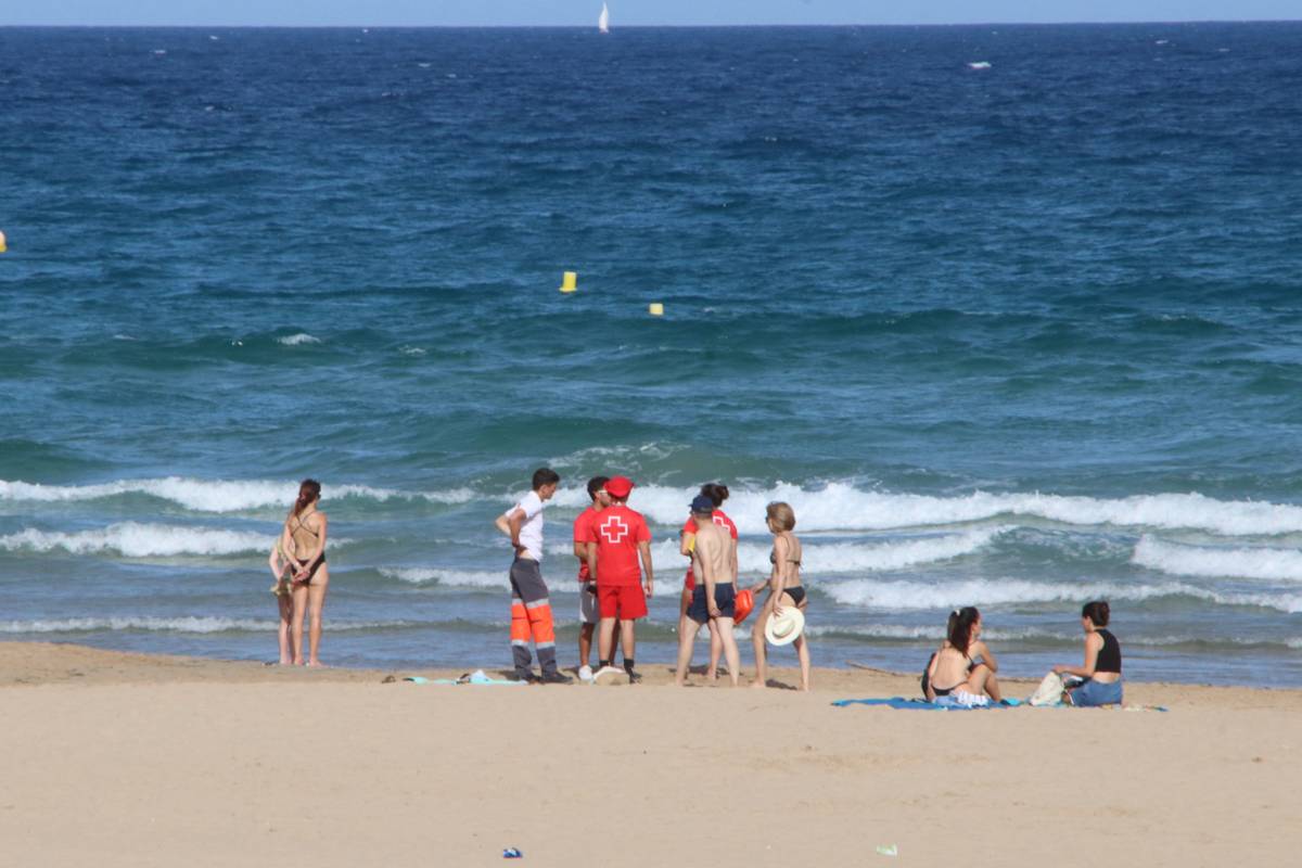 Mor el tercer menor accidentat a la platja de l'Arrabassada de Tarragona