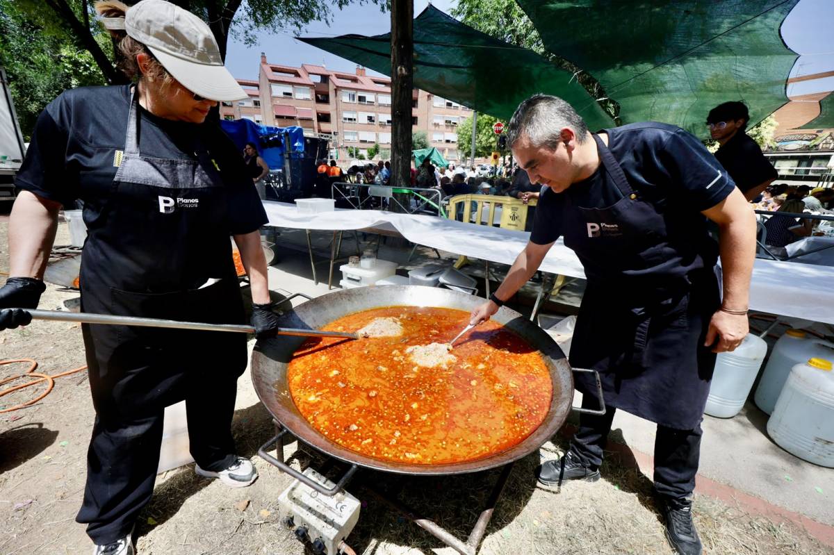 La paella popular de la festa major de Can Rull - JUANMA PELÁEZ La paella popular de la festa major de Can Rull