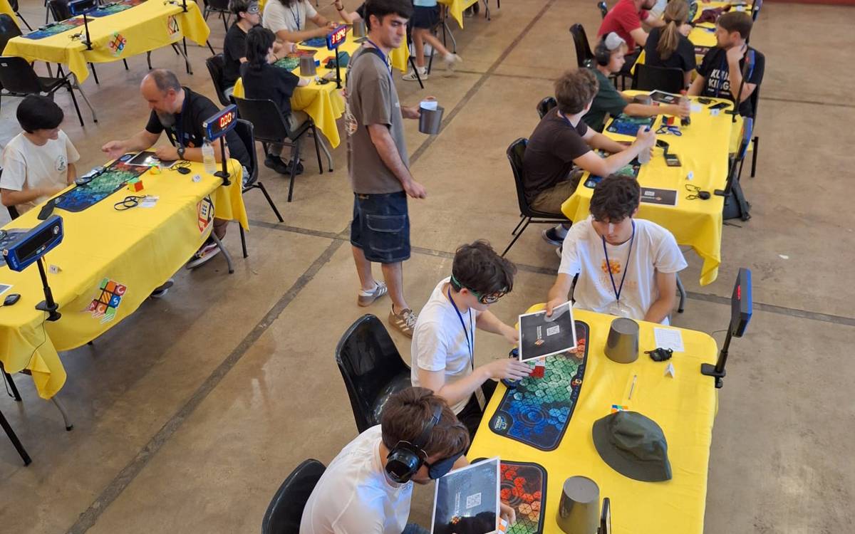 Santpedor consolida el seu torneig de cubs de Rubik