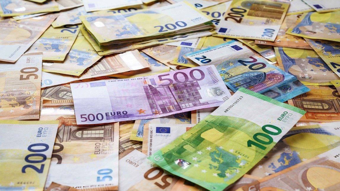 El límit de diners que pots enviar al teu fill si no vols que Hisenda t'investigui