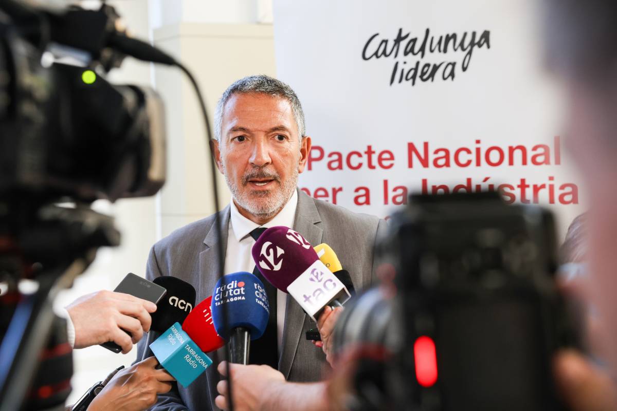 El conseller Miquel Sàmper va presentar el Pacte Nacional per a la Indústria al rectorat de la URV - Departament d`Empresa i Treball El conseller Miquel Sàmper va presentar el Pacte Nacional per a la Indústria al rectorat de la URV
