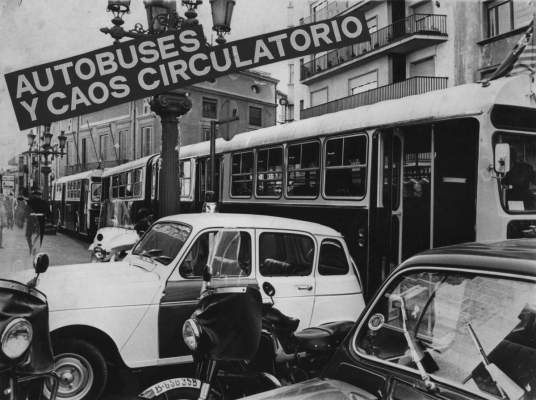 Cert desordre i una relíquia de titular