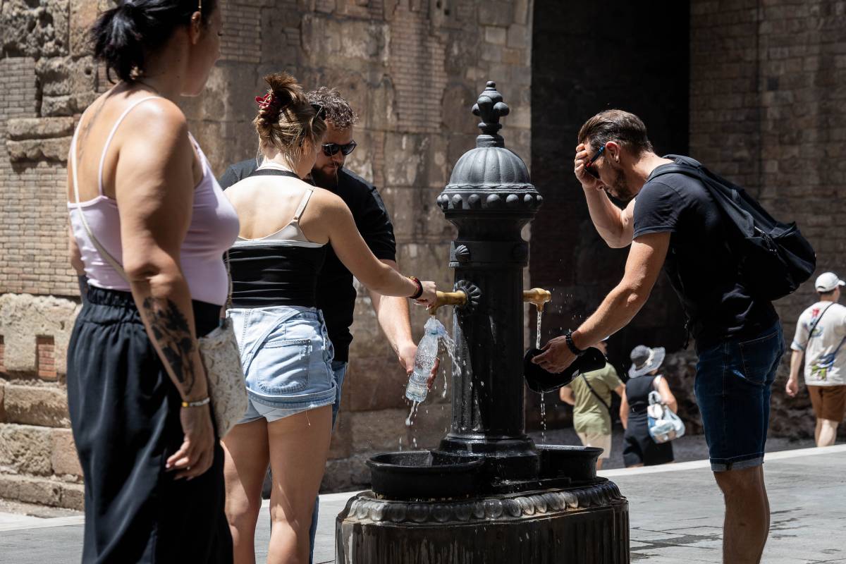 La tercera onada de calor ja ha arribat a Catalunya: fins quan s'allargarà?