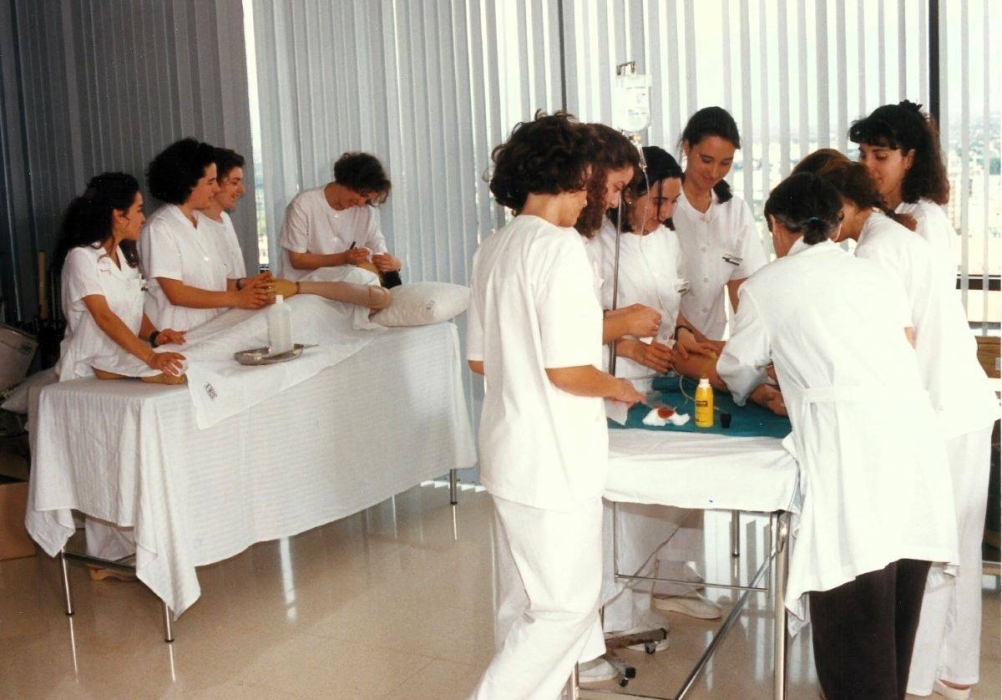 L'escola d’Infermeria que va sacsejar Tortosa
