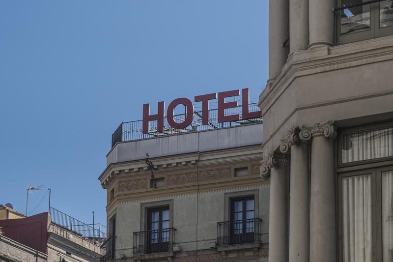 Els viatgers a hotels continuen batent rècords al maig a Catalunya amb 2,4 milions