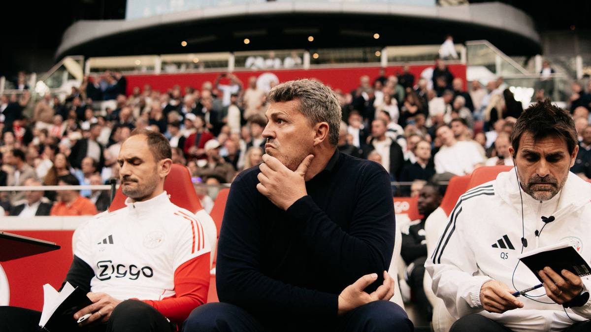 Punt i final a l'etapa d'Òscar Garcia Junyent a l'Ajax d'Àmsterdam