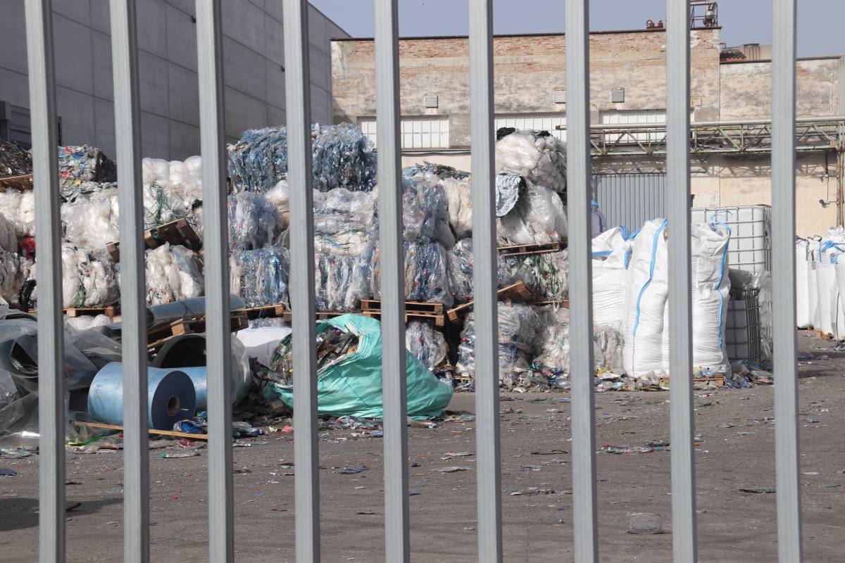 Plaga de mosques a Hostalric: retiren els residus infestats de la zona zero