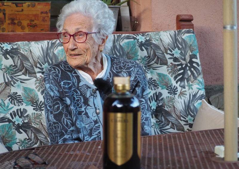 Mor Maria Canaleta, l'àvia centenària que va recuperar una ratafia del Montseny