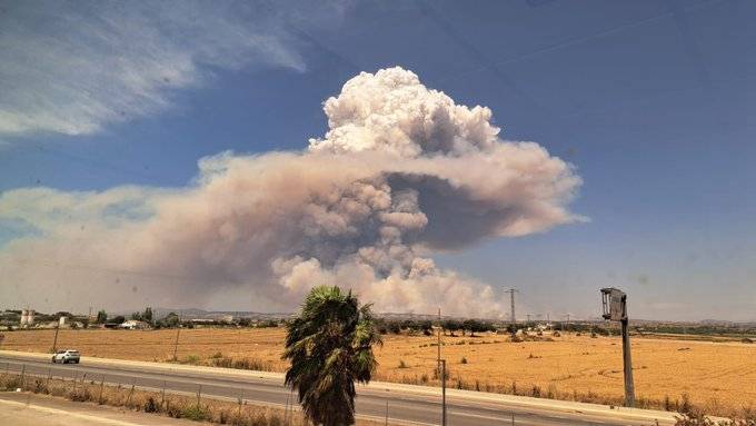 Desallotgen els veïns de Sanui i Alins per un incendi a la Franja