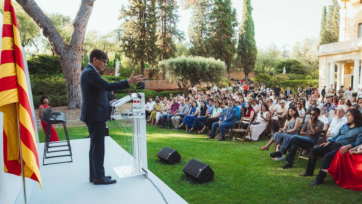 Els nous catalanoparlants es graduen a Pedralbes: «No ens canvieu de llengua»