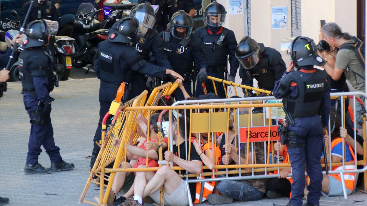 Una empresa de pisos turístics de luxe desnona una família a Barcelona: els efectes de la fi de la moratòria estatal